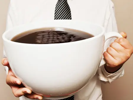 6 علامت که نشان می دهد شما بیش از حد قهوه مصرف می کنید!
